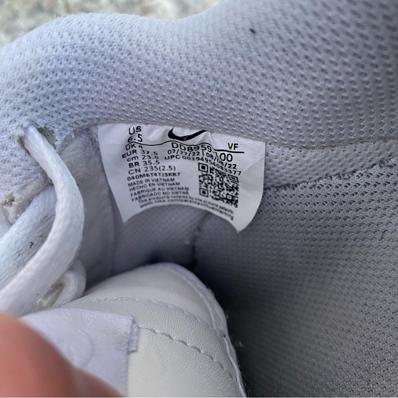 Nike Air Force 1 shoes - Picture 7 of 8